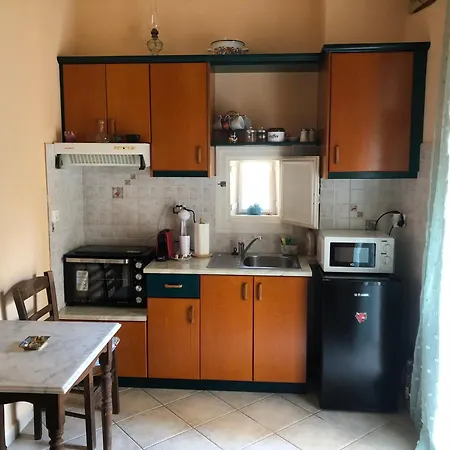 1872 - Agnes, Cozy Stony With Balcony *