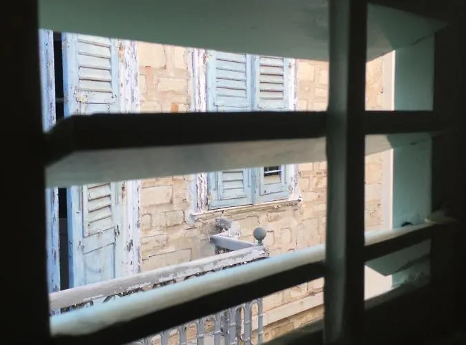 1872 - Agnes, Cozy Stony With Balcony *