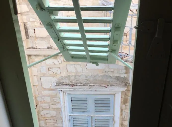 1872 - Agnes, Cozy Stony With Balcony דירה *