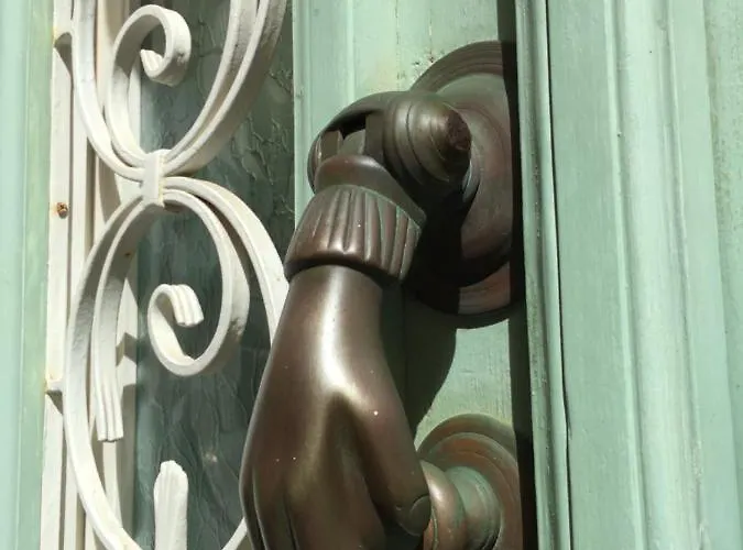 1872 - Agnes, Cozy Stony With Balcony * ארמופוליס