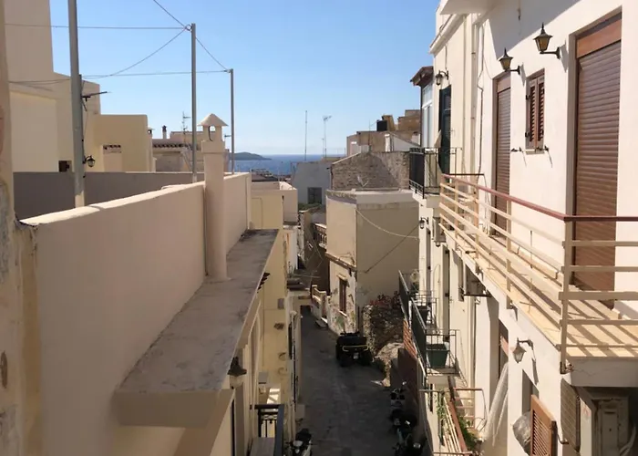 1872 - Agnes, Cozy Stony With Balcony *