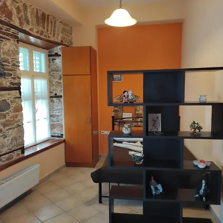 1872 - Agnes, Cozy Stony With Balcony *